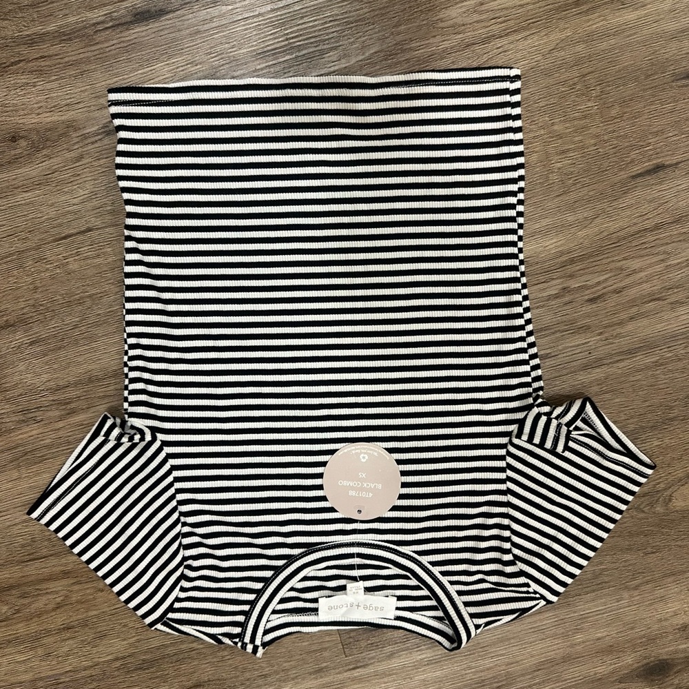 Black & White Striped Women’s Tube Top - Classic Fit